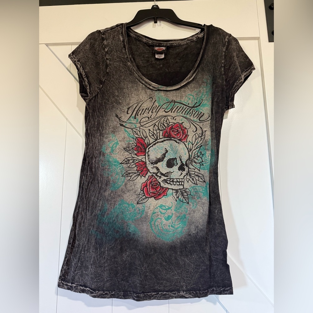 Harley-Davidson Black and Teal Skull Rose Top